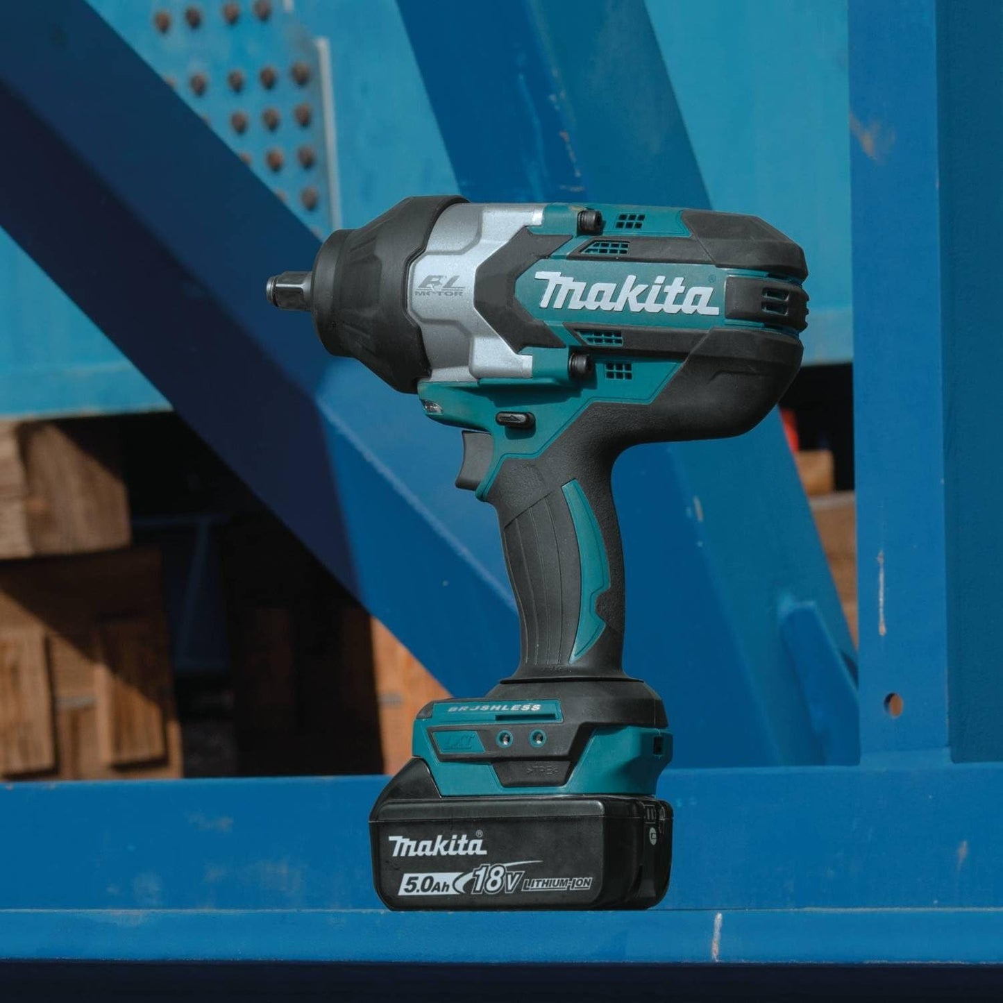Makita XWT08Z 18V LXT® Lithium-Ion Brushless Cordless High-Torque 1/2" Sq. Drive Impact Wrench, Tool Only