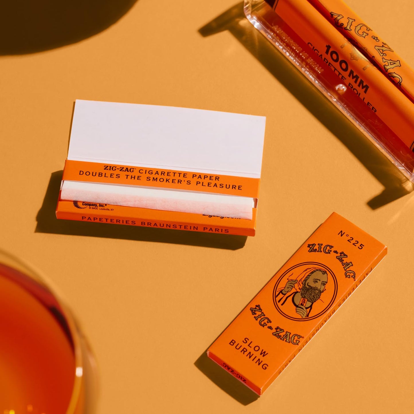 ZIG-ZAG Rolling Papers French Orange 1 1/4 (6 Booklets)