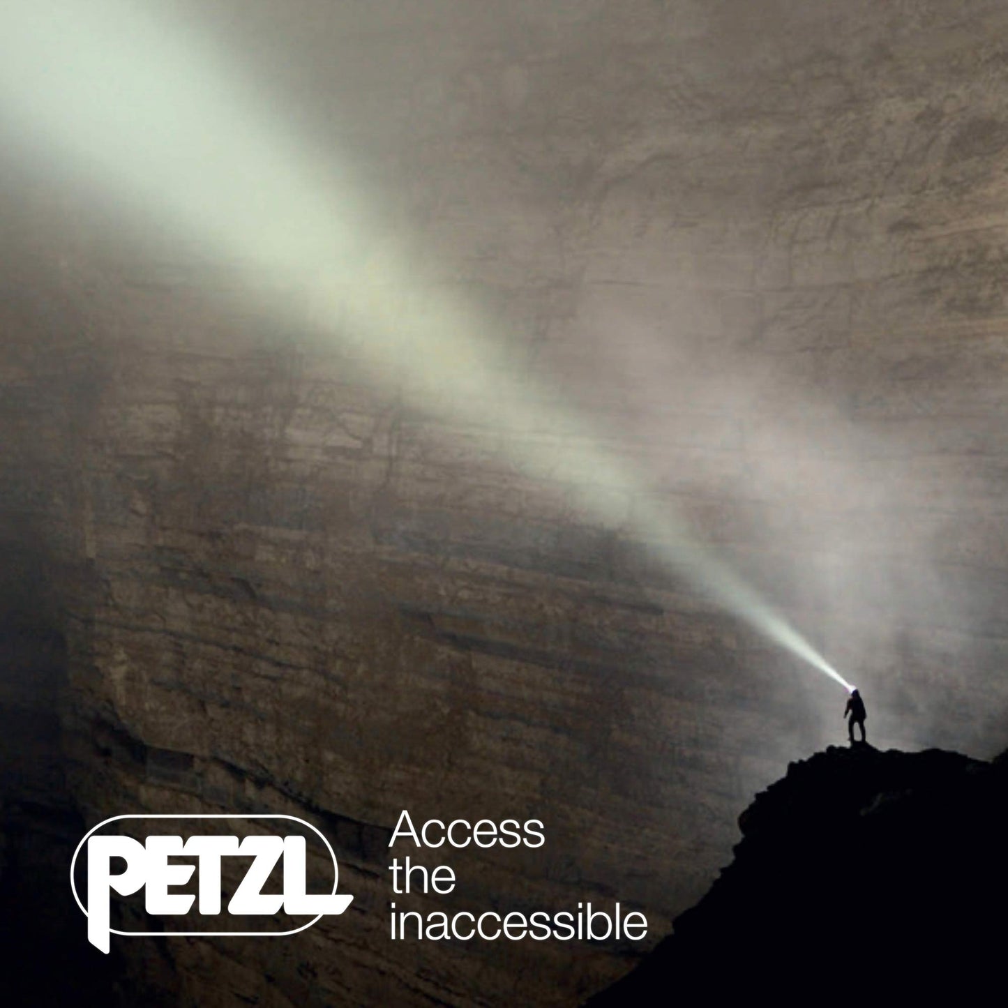 PETZL, Swift RL Rechargeable Headlamp with 900 Lumens & Automatic Brightness Adjustment