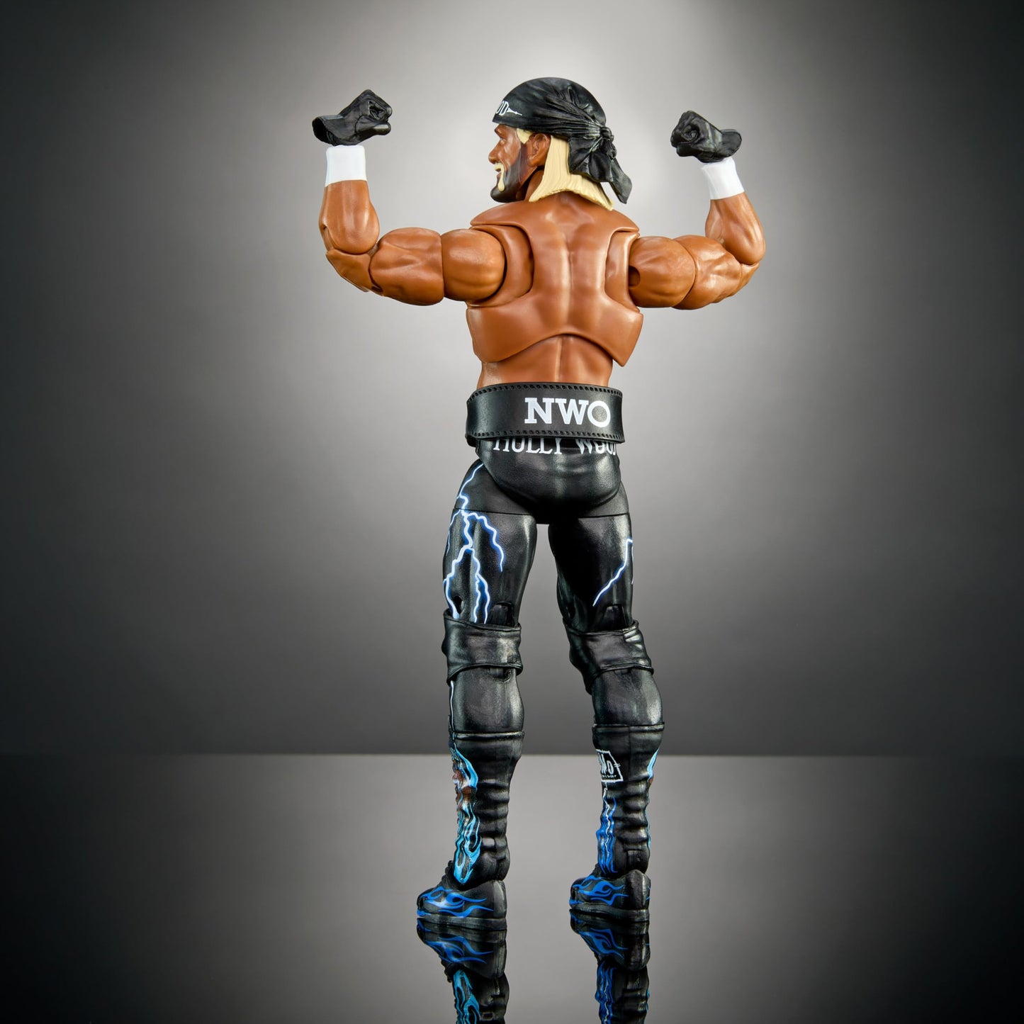 Mattel WWE Ultimate Edition Action Figure & Accessories, 6-inch Roman Reigns Collectible Set, Swappable Heads & Hands, Entrance Gear & 30 Articulation Points