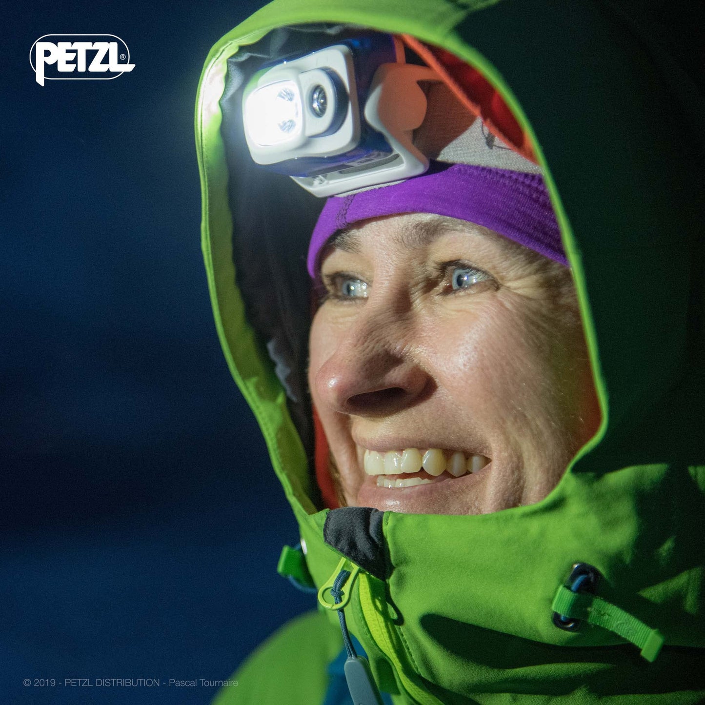 PETZL, Swift RL Rechargeable Headlamp with 900 Lumens & Automatic Brightness Adjustment