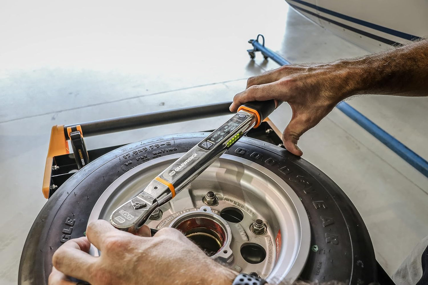 GEARWRENCH 3/8" 120XP™ E-Spec Electronic Interchangeable Head Torque Wrench 20-100Nm - 85245